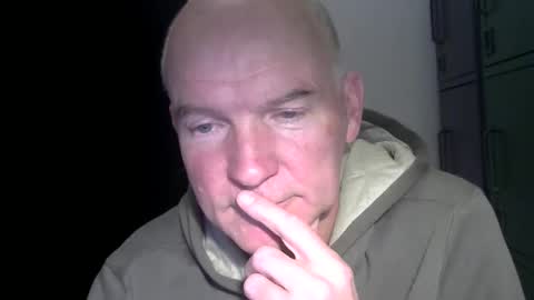 Robbie online show from November 14, 3:55 pm