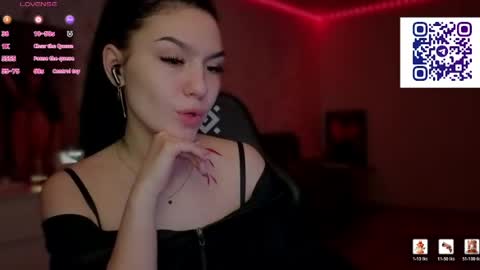 kara_life online show from March 27, 11:37 pm