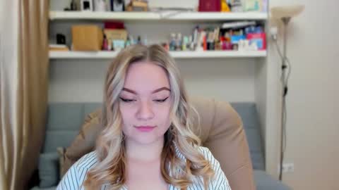 Snapshot of kara_smith_ chatting on November 20, 12:55 am Kara. Off from 15th till 24th of December online show from November 20, 12:55 am