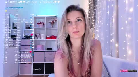 Julia online show from March 3, 10:52 pm