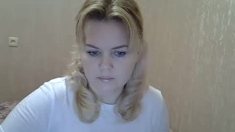 karennelsonx online show from January 31, 5:42 pm