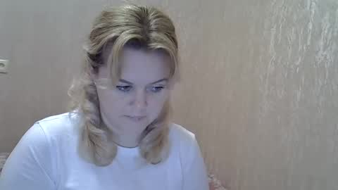 karennelsonx online show from January 31, 8:43 pm