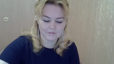 karennelsonx online show from February 23, 11:55 am