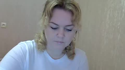 karennelsonx online show from February 26, 12:14 pm