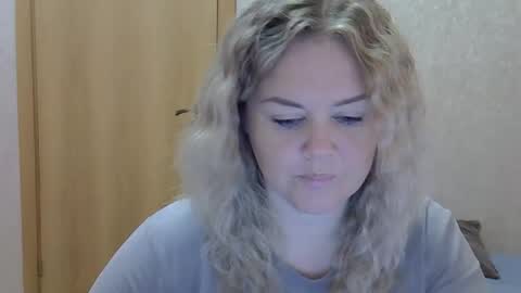 karennelsonx online show from October 17, 3:36 pm