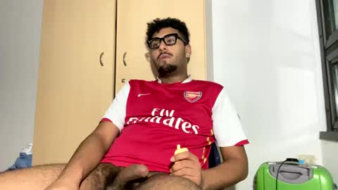 karim03larbi online show from January 20, 9:11 pm