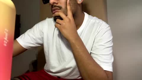 karim03larbi online show from January 22, 4:02 pm