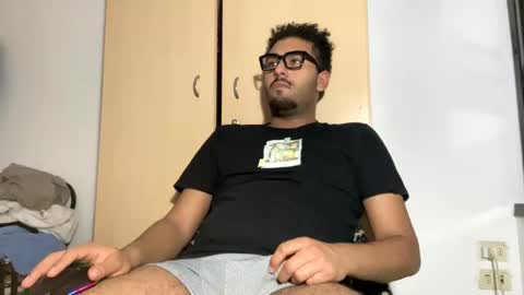 karim03larbi online show from February 8, 10:51 pm