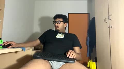 karim03larbi online show from March 6, 7:43 pm