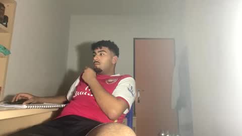 karim03larbi online show from March 11, 6:19 pm