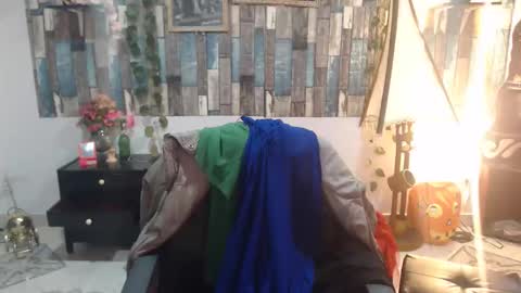 Snapshot of karima_sarabe chatting on November 6, 9:26 pm karima_sarabe online show from November 6, 9:26 pm