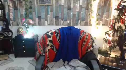 Snapshot of karima_sarabe chatting on December 2, 10:16 pm karima_sarabe online show from December 2, 10:16 pm