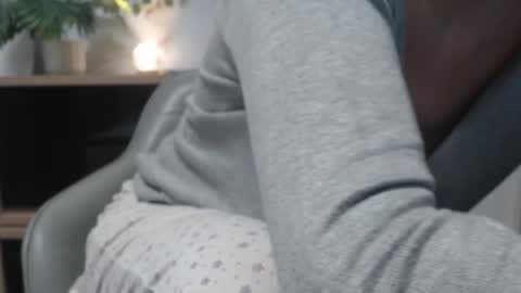 You can call me K  online show from October 17, 6:16 am