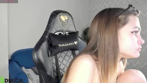 karina_broks online show from November 21, 11:20 am