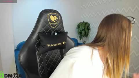 karina_broks online show from November 25, 9:42 am