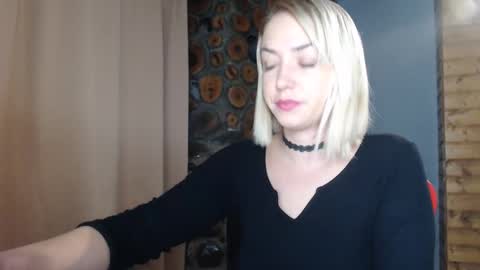 Snapshot of karina_fun chatting on January 16, 3:34 am karina online show from January 16, 3:34 am