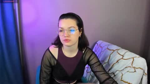 karina online show from December 15, 3:44 am