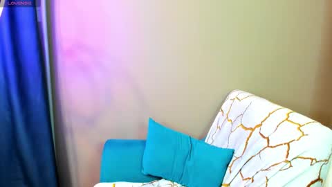 Snapshot of karina_kelly chatting on December 22, 2:19 am karina online show from December 22, 2:19 am