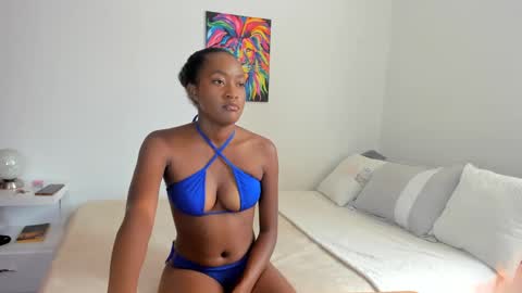 Snapshot of karina_lopez7 chatting on January 16, 6:16 pm karina_lopez7 online show from January 16, 6:16 pm