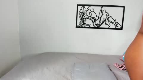 Snapshot of karina_lopez7 chatting on October 5, 2:48 pm karina_lopez7 online show from October 5, 2:48 pm