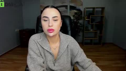 Snapshot of karina_nolan chatting on November 19, 6:46 am Karina Nolan online show from November 19, 6:46 am