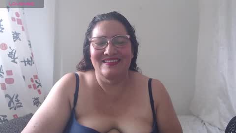 Snapshot of karina_turbay chatting on October 4, 3:21 pm Karina online show from October 4, 3:21 pm