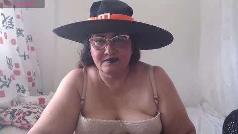 Snapshot of karina_turbay chatting on October 31, 3:35 pm Karina online show from October 31, 3:35 pm