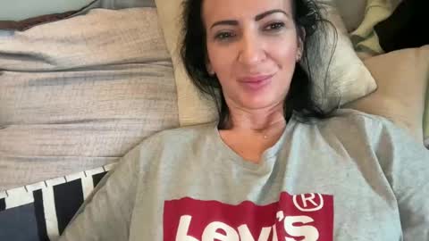 Snapshot of karinablair chatting on December 31, 2:14 pm Karina online show from December 31, 2:14 pm