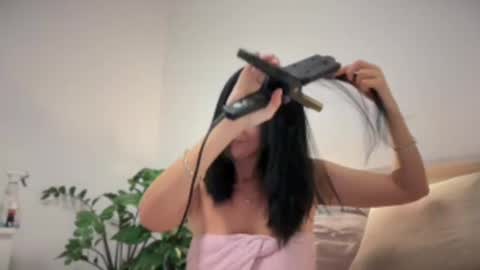 Snapshot of karinablair chatting on December 31, 8:23 pm Karina online show from December 31, 8:23 pm