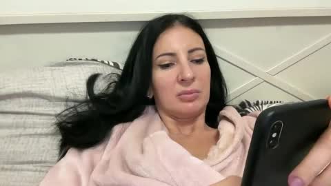 Snapshot of karinablair chatting on January 1, 5:00 pm Karina online show from January 1, 5:00 pm