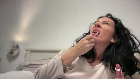 Snapshot of karinablair chatting on January 2, 6:34 pm Karina online show from January 2, 6:34 pm