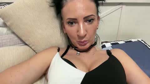 Snapshot of karinablair chatting on January 5, 5:30 am Karina online show from January 5, 5:30 am