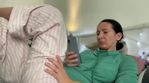 Snapshot of karinablair chatting on January 12, 7:53 am Karina online show from January 12, 7:53 am