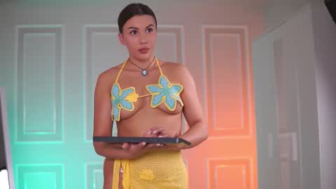 Karina online show from December 5, 9:40 am