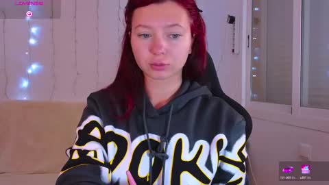 Snapshot of karinchik_ chatting on March 1, 7:15 pm Karina online show from March 1, 7:15 pm