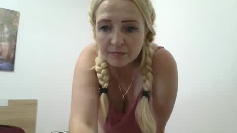 Karisha hot online show from October 24, 8:33 am