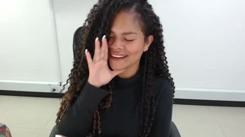 Snapshot of karla_cg chatting on February 12, 11:51 pm karla_cg online show from February 12, 11:51 pm