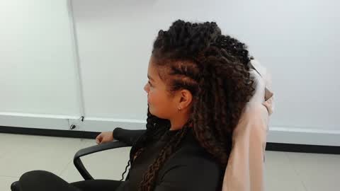 Snapshot of karla_cg chatting on February 18, 2:05 am karla_cg online show from February 18, 2:05 am