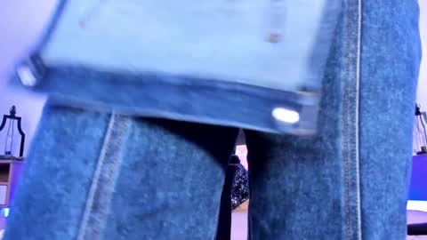 Snapshot of karla_gonzaless chatting on February 23, 2:14 pm Karla Gonzaless online show from February 23, 2:14 pm