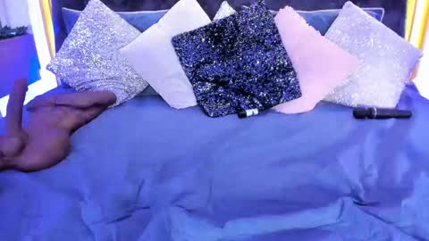 Snapshot of karla_gonzaless chatting on September 25, 6:44 pm Karla Gonzaless online show from September 25, 6:44 pm