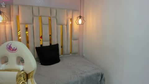 Snapshot of karla_hernandez chatting on January 21, 10:52 am Karla online show from January 21, 10:52 am