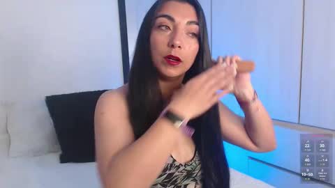 Snapshot of karla_hernandez chatting on November 23, 6:30 pm Karla online show from November 23, 6:30 pm