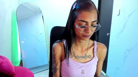 karlaslutskinny__ online show from October 17, 1:14 pm