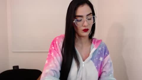 Snapshot of karlota_hank chatting on December 4, 5:17 am Karlis online show from December 4, 5:17 am