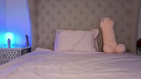 Snapshot of karmarosexx chatting on November 2, 10:39 am KarmaRosexx online show from November 2, 10:39 am