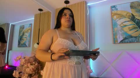 karo_linee online show from February 21, 12:06 pm