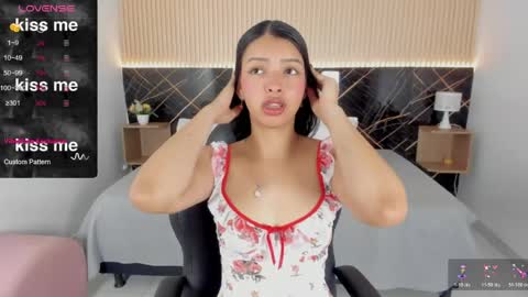 karol_cortes online show from April 27, 1:09 pm