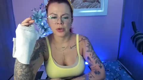 Snapshot of karol_milf__ chatting on January 26, 10:13 pm kAROL MILF online show from January 26, 10:13 pm