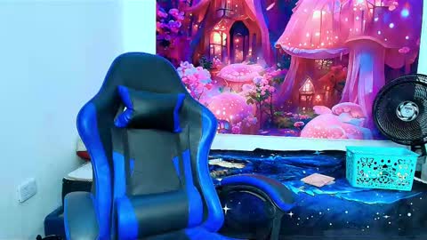    online show from November 5, 12:16 pm