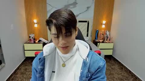 Snapshot of karolandluna chatting on November 13, 7:35 pm Karol and Luna online show from November 13, 7:35 pm